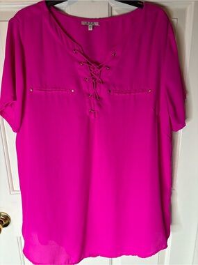 Women’s Short Sleeve Blouse Bright Pink in Color Size 2X Like New